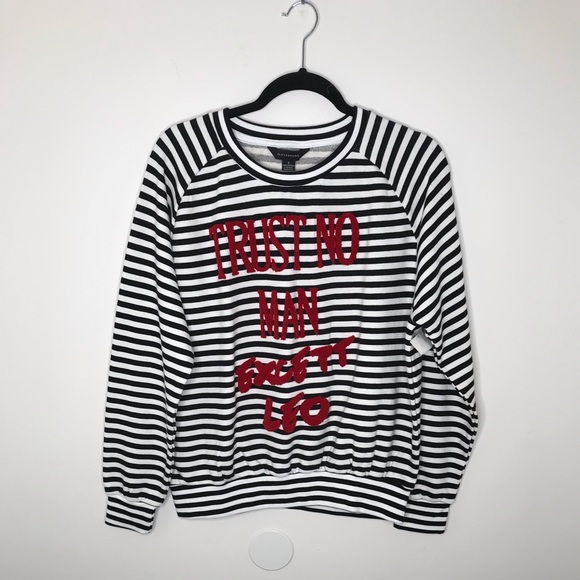 Eleven Paris pull over sweater “trust no man” NWT - Picture 2 of 5